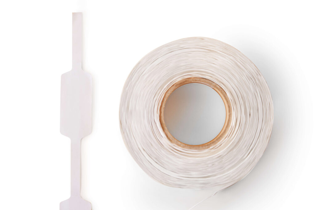 Solipac Papieretiketten PW260 auf Rolle und einzeln – zur Kennzeichnung von Lebensmitteln.